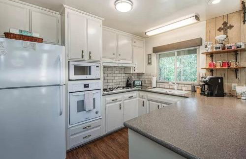 Elderberry Bluejay Location Goals Tub Time - Photo 15