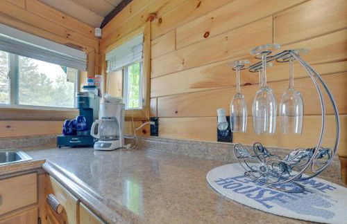 Cozy Houghton Lake Vacation Rental with Fireplace! - Foto 10