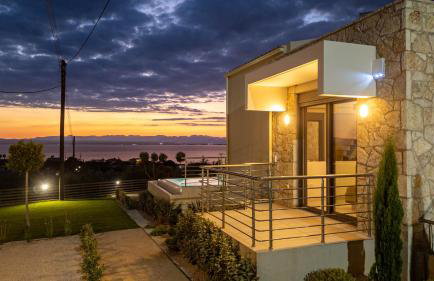 A V Luxury Apartments with Private Pools - Photo 53