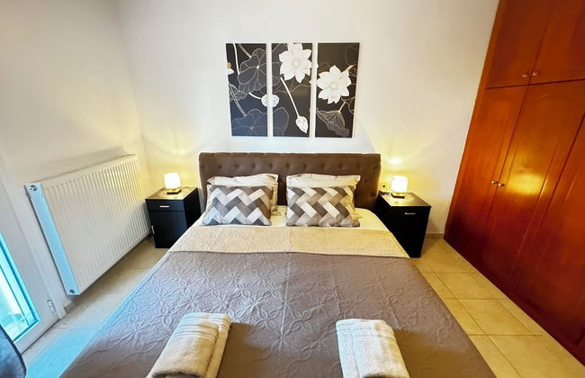 Skiathos Center Stylish 2 Bd w Balcony - Photo 7