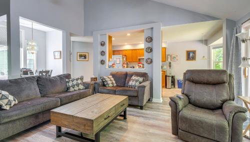 Family-Friendly Silverdale Home with Private Deck! - Foto 5