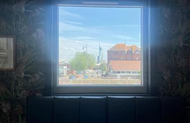 Marina Lodge - Photo 6