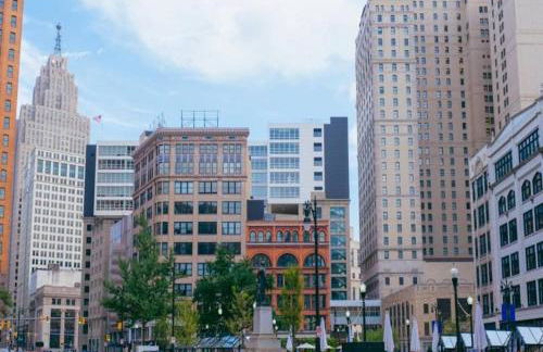 Historic Home, Chic Living Near Motown & Midtown - Photo 4