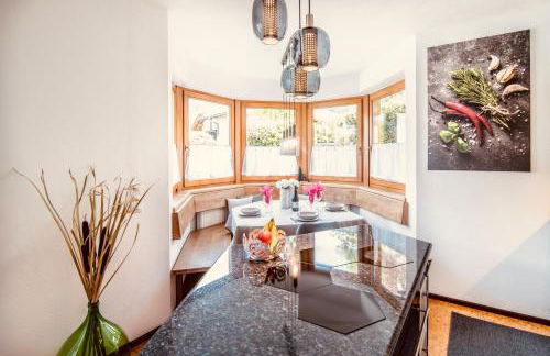 Stadtnestl Apartment Sterzing - Alpines Hideaway mit Kamin & Garten - Foto 1