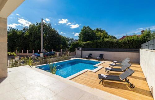 Villa Munat - Foto 1