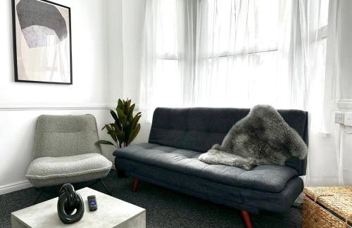 Serviced 4 bed 2 bath Manor Park House - Foto 52