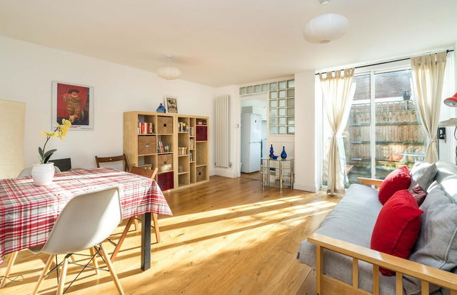 Super 1BD Garden Flat Islington London - Photo 17
