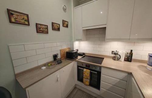 Charming City Flat for Couples & Families - Foto 15