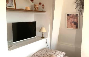 Vintage Apartment - Train Station & Comédie - Foto 7