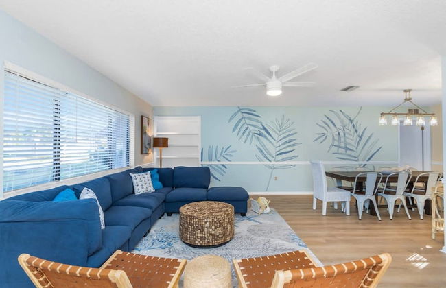 Fun Family-friendly Modern Beach Home With Pool - Photo 21