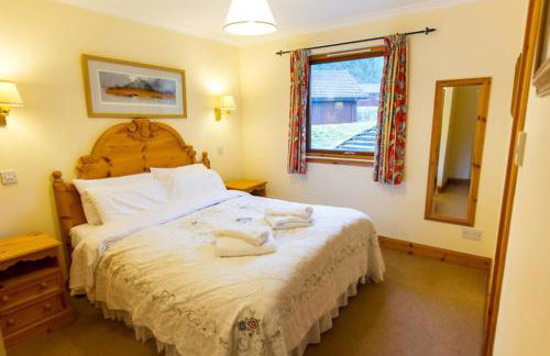 Raven Lodge with beautiful views of Loch Dochart - Foto 12
