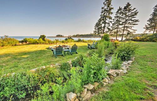 Waterfront Prospect Harbor Cottage Yard, Fire Pit - Foto 1