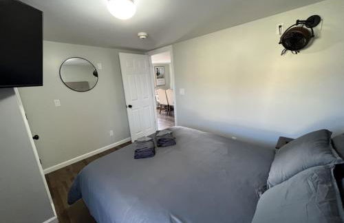 The entire Stephentown Hotel. 28 person occupancy - Foto 37