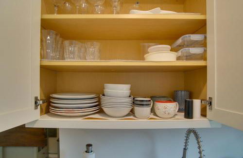 Walk to Beach and Lighthouse Oak Bluffs Studio! - Foto 14