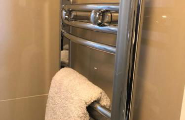 London DM x Weekly Monthly x Deals - Foto 7