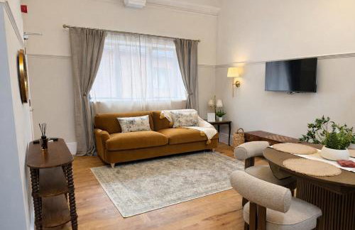 The Old Borough Library - Staffordshire - Photo 21