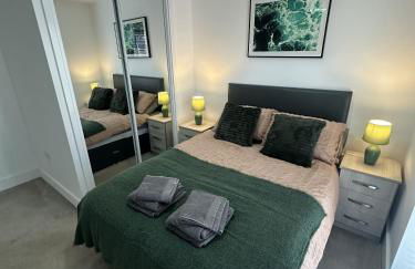 3 Bed Home with Driveway Parking for Contractors & Family stays in Stafford - Foto 4