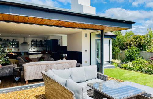 The Cuckoo's Retreat - Luxurious home with private garden & jacuzzi - Photo 7