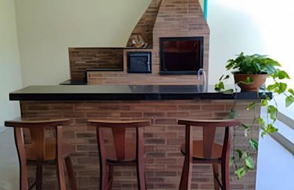 Casa com PiSCiNa, BaNHeiRa e A/C- Centro de Joinville - Foto 6