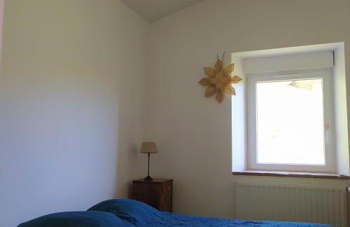 Gîte nature 7 pers avec grand jardin vue forêt & randonnées - Foto 10