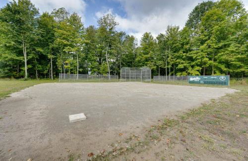 Cassopolis Cabin with On-Site Fishing Pier! - Foto 37