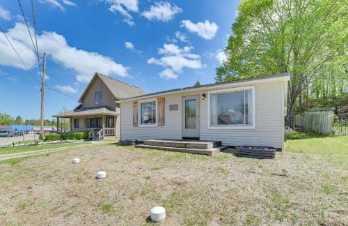 Hike, Ski and Ice Fish! Cozy Bungalow in Cedar - Foto 23