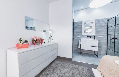 Beach & Urban Attic - Photo 27