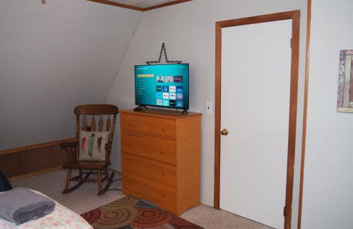 The Cub Hill Chalet - Private Lakefront with Spa! - Foto 48