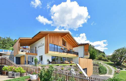 Anger living - Photo 1