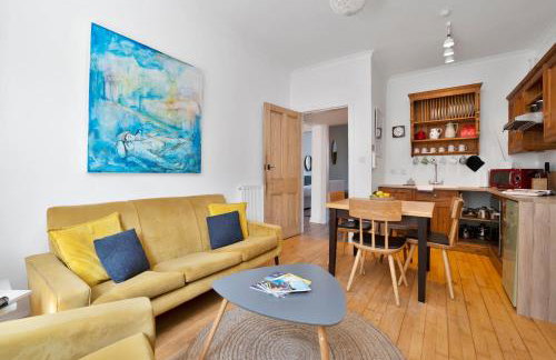 Cozy with Character Vibrant Cottage Style Flat at Leith Links Park - Photo 21