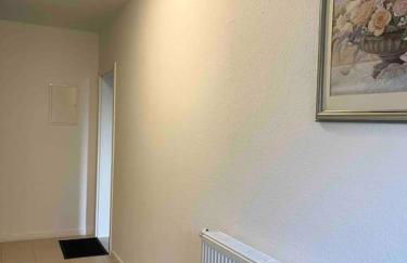 near Düsseldorf Messe and Airport, two Bedrooms, Parking, Kitchen and Garden - Photo 2