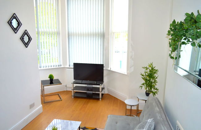 Beautiful Two-bed Apartment With Driveway Parking - Foto 25