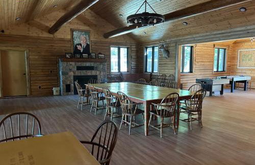The Lodge at Pine Cone Lodge for Large gatherings! - Foto 17