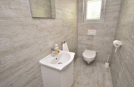 Holiday home Dinko - Photo 25