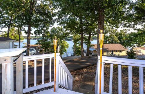 Funky Little Lakehouse - private dock and sunset view - Foto 20