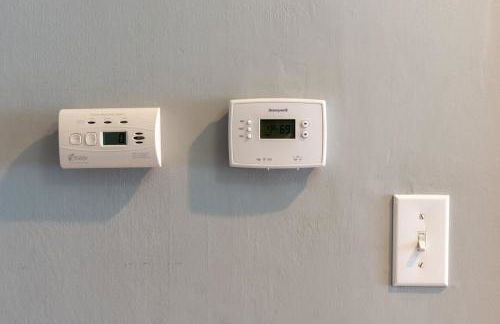 Oak Manor - Chic & Stylish 2BR Apartment Retreat - Photo 41