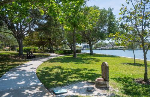 Luxurious Dual-Home Retreat in Prime Sarasota Location - Foto 51