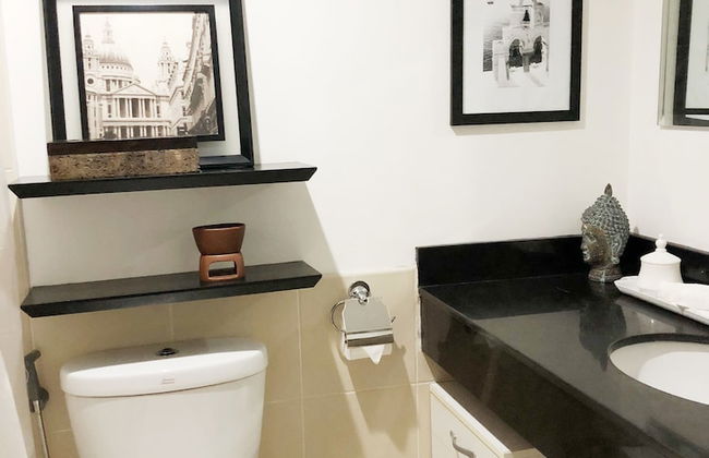 Cozy Pad in Heart of Makati HiSpeed WiFi - Photo 16