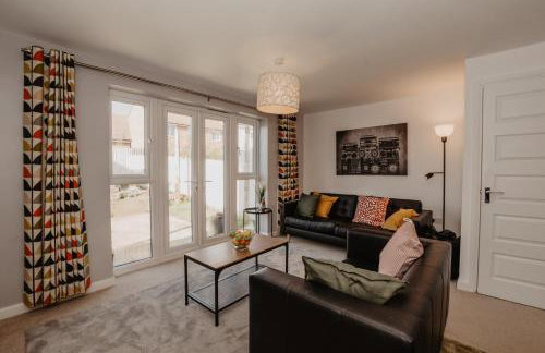 Coyle House, 3 bed,Corby, super kings or twins, driveway, free wi-fi, corporates welcome - Foto 21