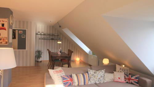 ruhige gemütliche 2Z-Whg in S-West - Foto 2