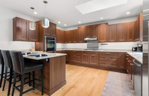 Family Friendly Home Mins to Beach and Downtown - Photo 11