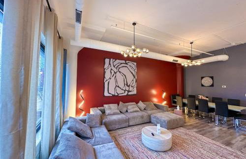 Luxury 6BR Suite with Pool Table Sleeps 12 Perfect for Group Stay Near McCormick Place, Grant Park and Soldier Field - Foto 36