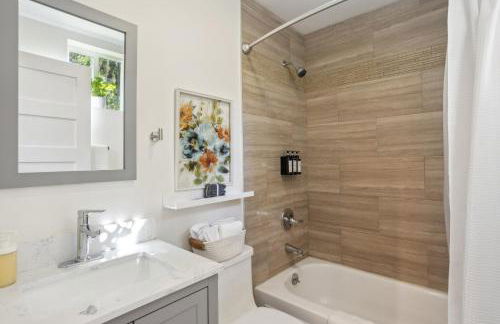 Pet-Friendly Kent Vacation Rental, Walk to Lake! - Foto 20