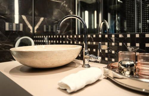 Villa Emilia - Suites de prestige au coeur de Nancy - Foto 9