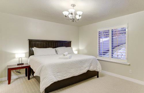 Hike, Golf and Ski Family Home in South Jordan - Foto 12