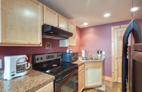 Lake View Champlain Home with Hot Tub and Sauna! - Foto 18