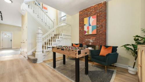 Pet Friendly 6 Bedroom Free Parking plus 5 Min From Bakery Sq - Foto 5, Game Room