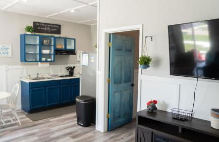 Sister Lake Cottages - Unit 7 - Photo 8