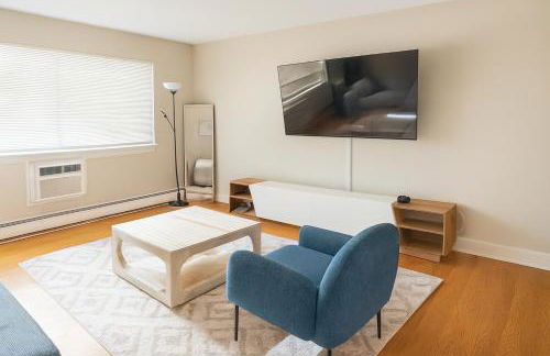 Central 2BR Private Stay Near Airport & Cafés - Foto 11