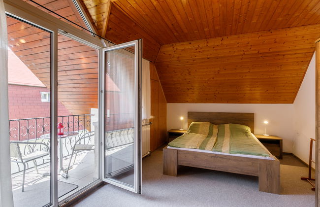 4 bedroom Apartment in Siófok with garden - Photo 5